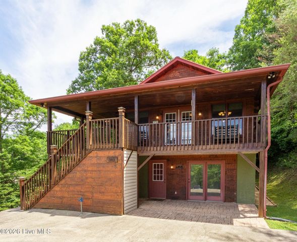 383 Hy Cobb Drive, Murphy, NC 28906