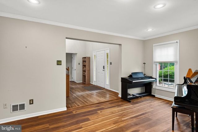 13 WILLOW CREEK LN, Newark, DE 19711