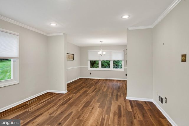 13 WILLOW CREEK LN, Newark, DE 19711
