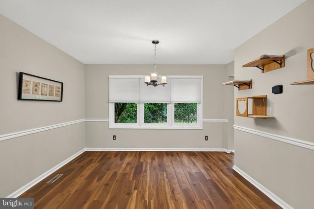 13 WILLOW CREEK LN, Newark, DE 19711