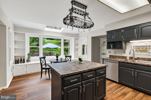 13 WILLOW CREEK LN, Newark, DE 19711
