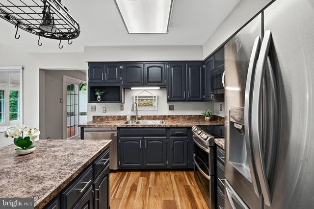 13 WILLOW CREEK LN, Newark, DE 19711