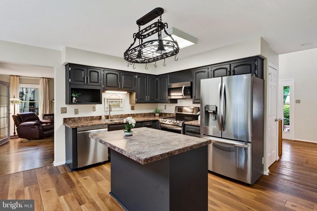 13 WILLOW CREEK LN, Newark, DE 19711