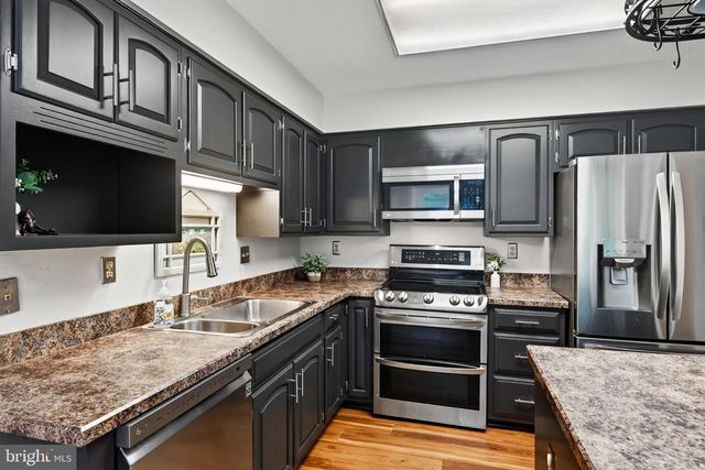 13 WILLOW CREEK LN, Newark, DE 19711