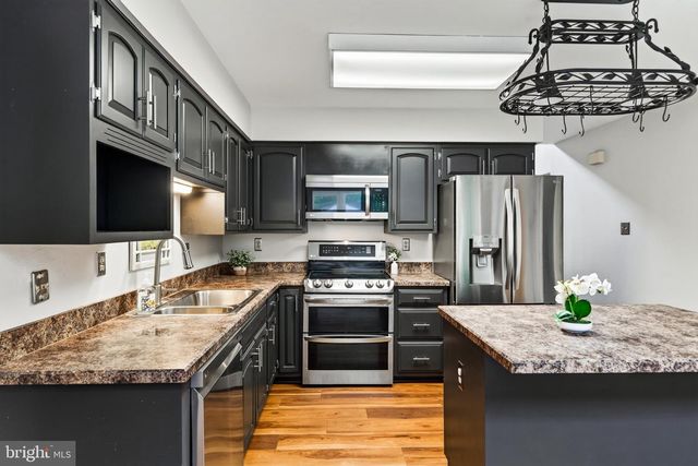 13 WILLOW CREEK LN, Newark, DE 19711