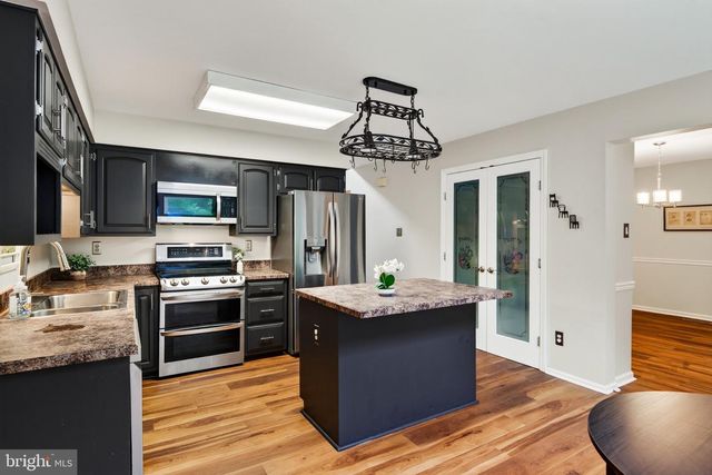 13 WILLOW CREEK LN, Newark, DE 19711