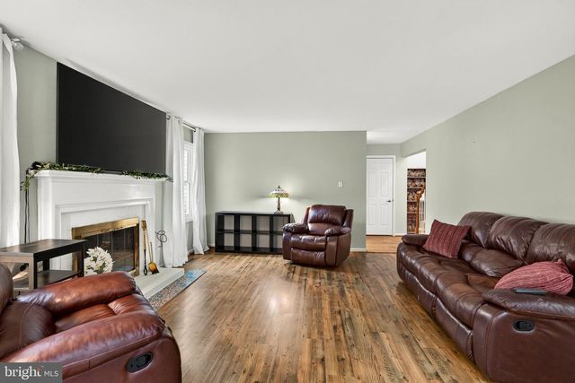 13 WILLOW CREEK LN, Newark, DE 19711