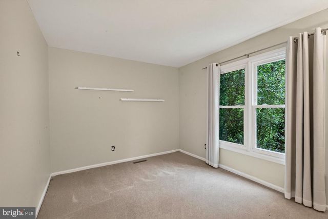 13 WILLOW CREEK LN, Newark, DE 19711