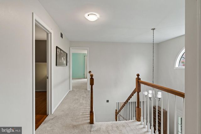13 WILLOW CREEK LN, Newark, DE 19711