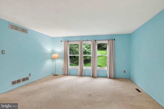13 WILLOW CREEK LN, Newark, DE 19711