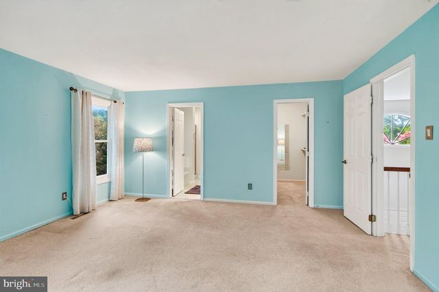 13 WILLOW CREEK LN, Newark, DE 19711