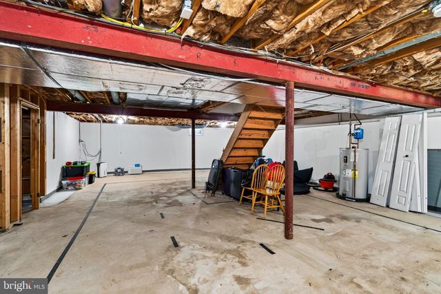 13 WILLOW CREEK LN, Newark, DE 19711