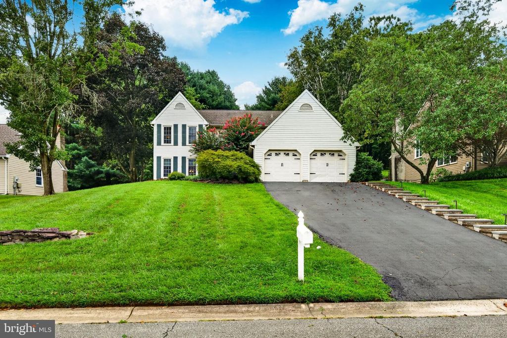 13 WILLOW CREEK LN, Newark, DE 19711