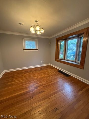 52 Meadowbrook Avenue, Boardman, OH 44512