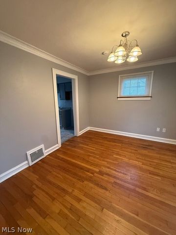 52 Meadowbrook Avenue, Boardman, OH 44512