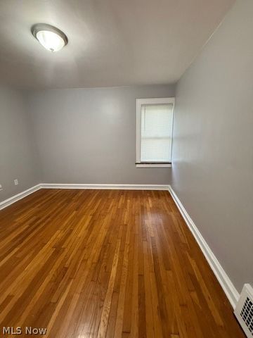 52 Meadowbrook Avenue, Boardman, OH 44512