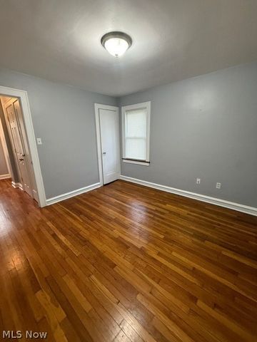 52 Meadowbrook Avenue, Boardman, OH 44512