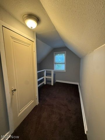 52 Meadowbrook Avenue, Boardman, OH 44512