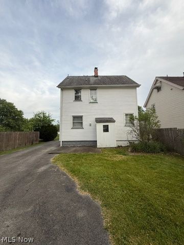 52 Meadowbrook Avenue, Boardman, OH 44512
