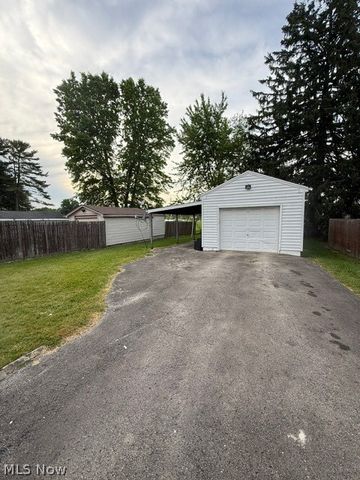 52 Meadowbrook Avenue, Boardman, OH 44512
