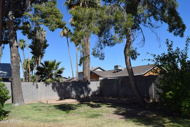 2320 W WALTANN Lane, Phoenix, AZ 85023