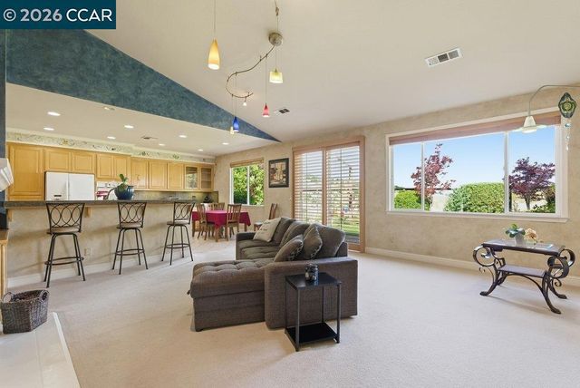 1009 Rolling Woods Way, Concord, CA 94521