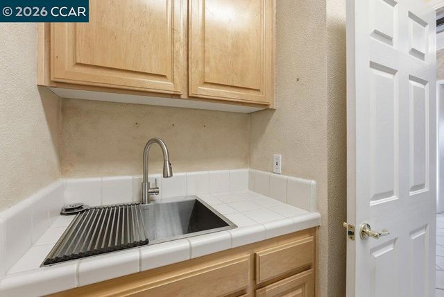1009 Rolling Woods Way, Concord, CA 94521