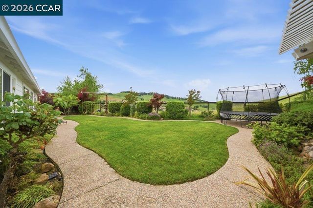 1009 Rolling Woods Way, Concord, CA 94521