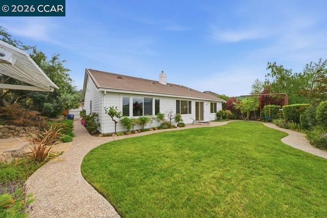 1009 Rolling Woods Way, Concord, CA 94521