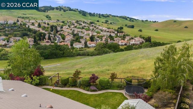 1009 Rolling Woods Way, Concord, CA 94521