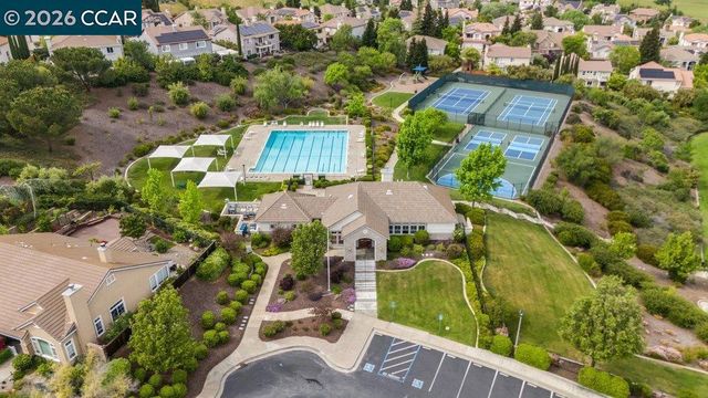 1009 Rolling Woods Way, Concord, CA 94521