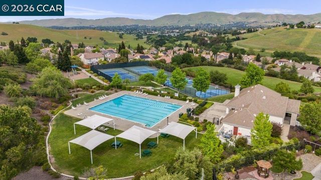1009 Rolling Woods Way, Concord, CA 94521