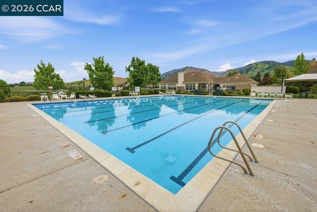1009 Rolling Woods Way, Concord, CA 94521