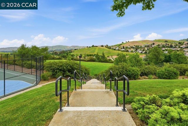 1009 Rolling Woods Way, Concord, CA 94521