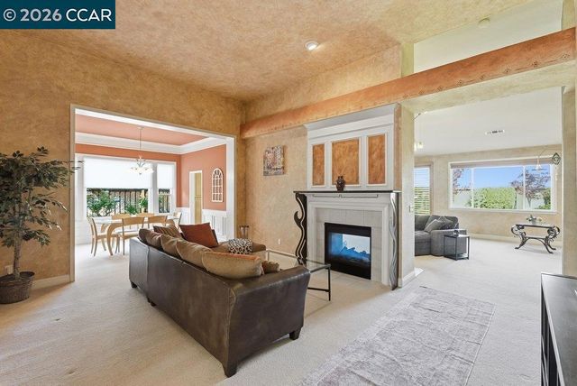 1009 Rolling Woods Way, Concord, CA 94521