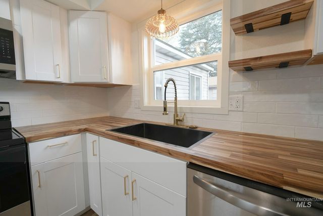 124 Maple St, Nampa, ID 83686