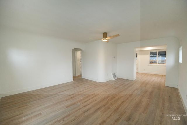 124 Maple St, Nampa, ID 83686