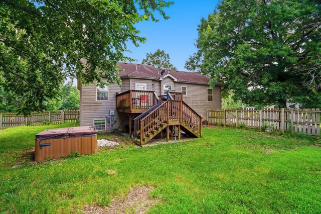 2633 E ALFALFA DR, Columbia, MO 65202