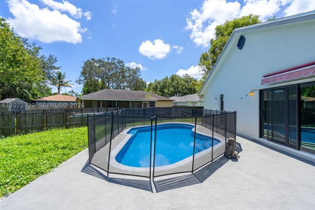 1038 SW 120th Way 1038, Davie, FL 33325