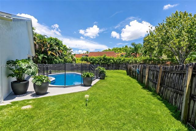 1038 SW 120th Way 1038, Davie, FL 33325