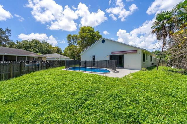 1038 SW 120th Way 1038, Davie, FL 33325