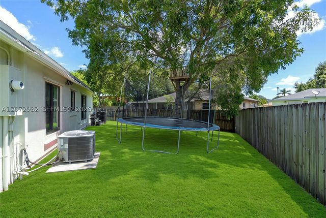 1038 SW 120th Way 1038, Davie, FL 33325