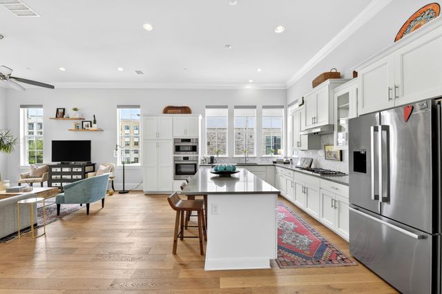 610 Dalton Lane, Irving, TX 75039