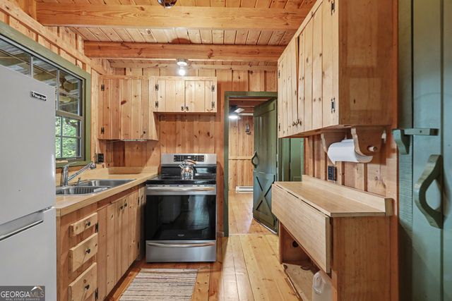 604 Tame Turkey Road, Lakemont, GA 30552