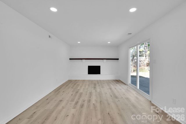 7404 Shadowlake Drive, Charlotte, NC 28226