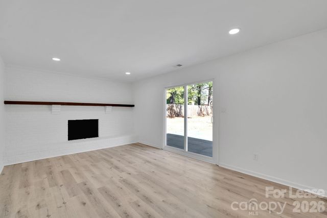 7404 Shadowlake Drive, Charlotte, NC 28226