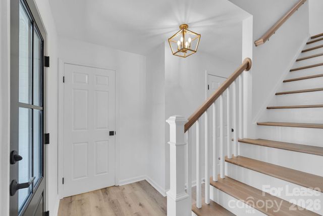 7404 Shadowlake Drive, Charlotte, NC 28226