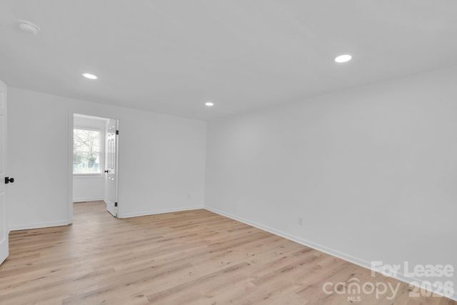 7404 Shadowlake Drive, Charlotte, NC 28226