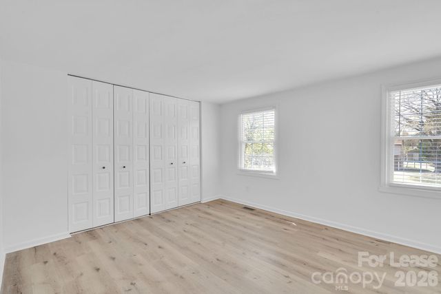 7404 Shadowlake Drive, Charlotte, NC 28226