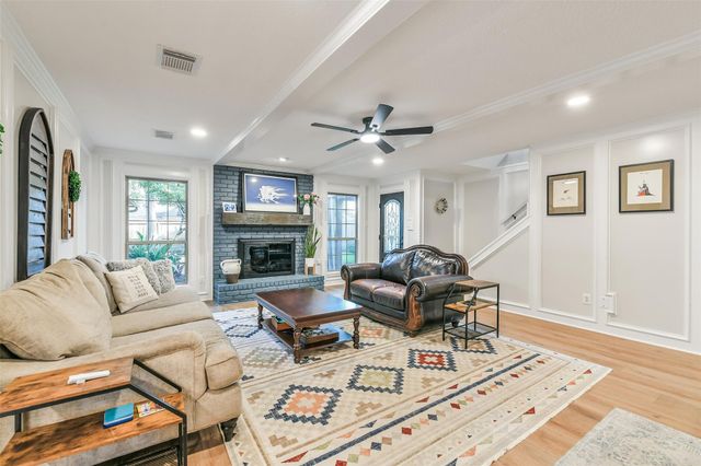 3823 Elmcrest Drive, Houston, TX 77088